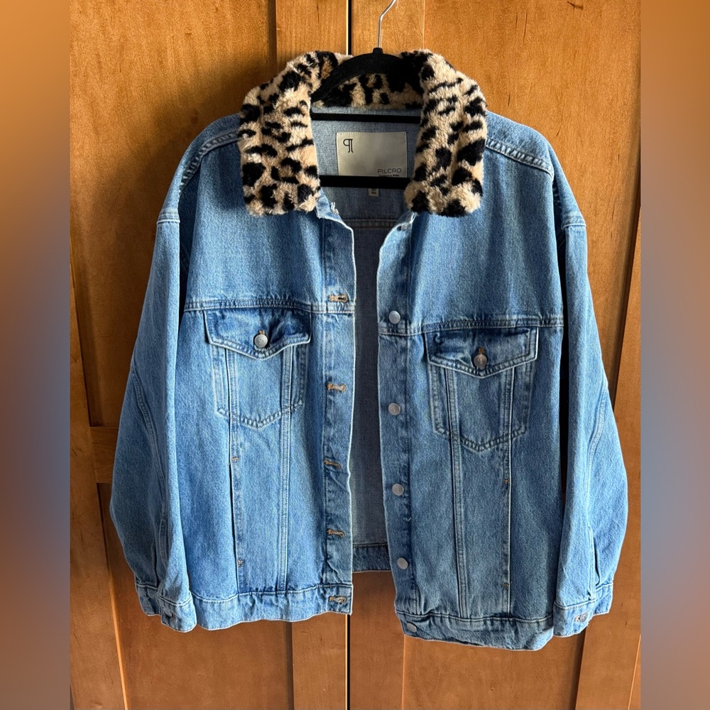 Anthropologie Pilcro Leopard Collar Denim Jacket | Faux Fur | Size M